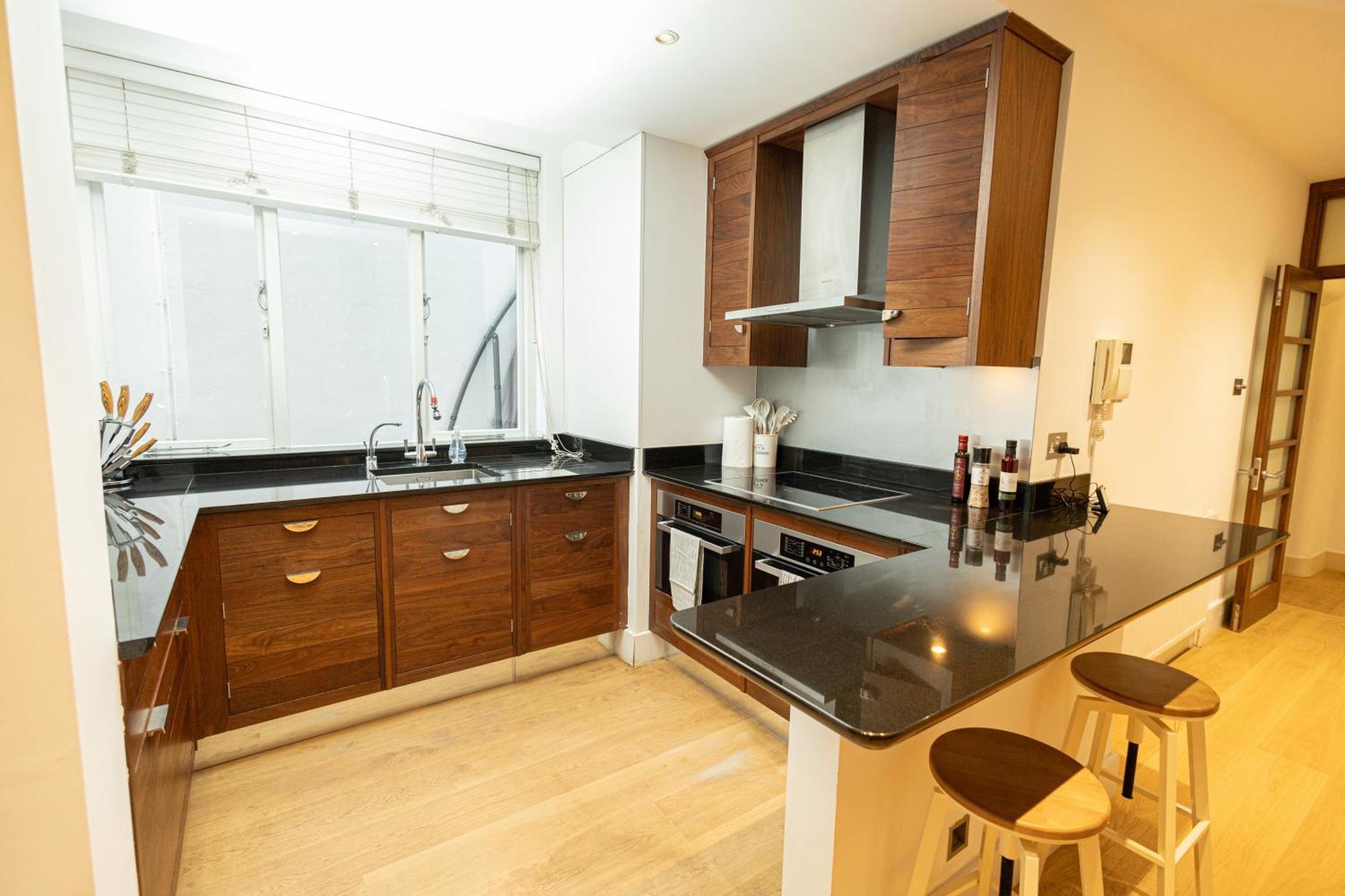 2Bedroom Gem In The Heart Of Kensington London Exterior foto